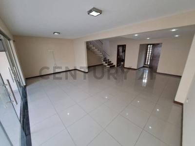 CONDOMINIO BELLA GRECIA CALLE AQUINO IBAÑEZ SURUCO , Sur, Santa Cruz 0000, Bolivia