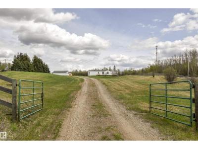 40, 2320 TWP RD 540, Rural Lac Ste. Anne County, Alberta T0E 1V0, Canadá