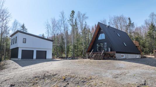 51 Ch. de l'Île, Témiscouata-sur-le-Lac, Québec G0L 1X0, Canada