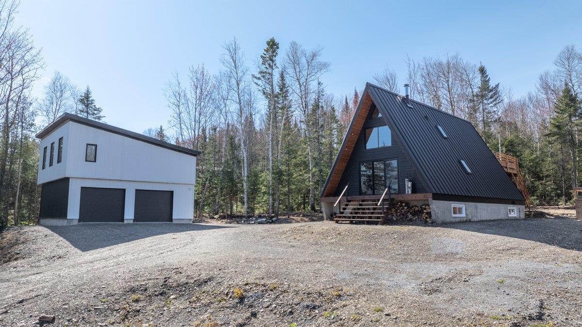 51 Ch. de l'Île, Témiscouata-sur-le-Lac, Québec G0L 1X0, Canada