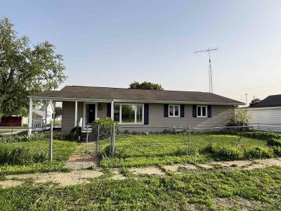 415 3rd Street, Dumont, Iowa 50625, USA