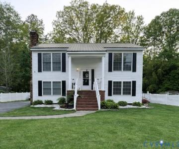 9630 Lost Forest Drive, Chesterfield, Virginia 23237, USA