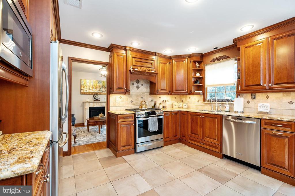 12 Ellingham Avenue, Monroe Township, 뉴져지 08831, 미국