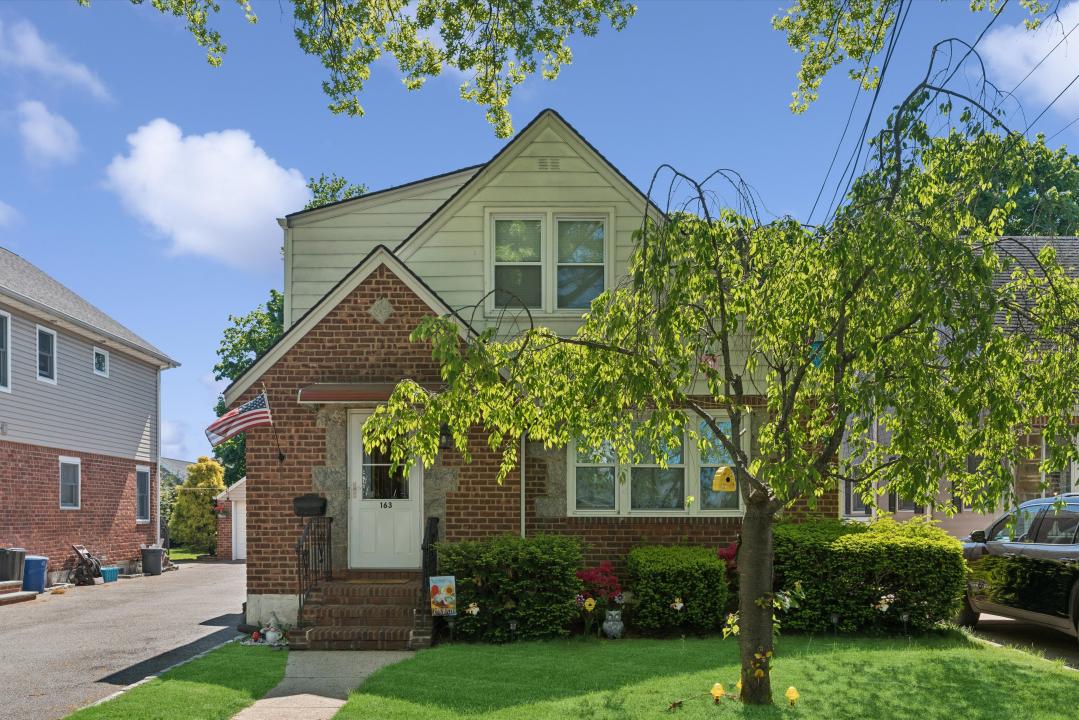 163 Beech Street, Floral Park, Nueva York 11001, Estados Unidos