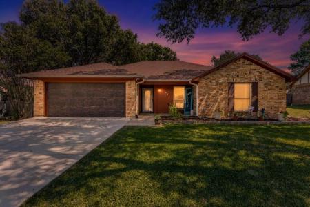 301 Shawnee Trail, Keller, تكساس 76248, الولايات المتحدة
