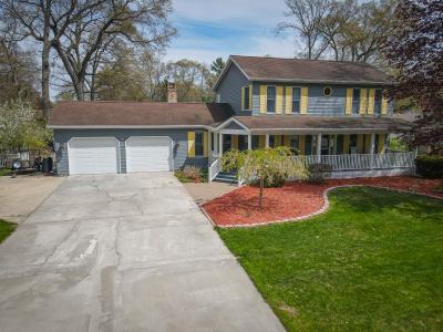 1086 Ivanhoe Drive, Muskegon, Michigan 49445, USA