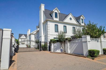 1718 Nantucket Drive #C, Houston, テキサス 77057, アメリカ合衆国