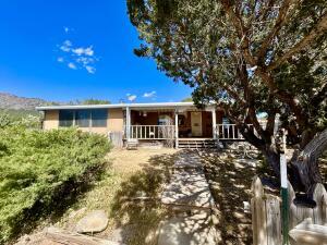 51 Living Water Road, Edgewood, New Mexico 87015, USA