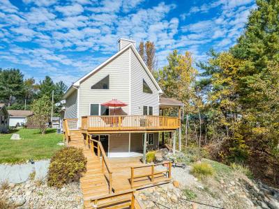 1724 Middle Point, Alger, Michigan 48610, USA