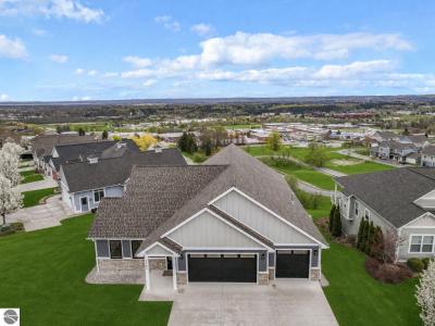 4186 Aquila Court, Traverse City, Michigan 49684, USA