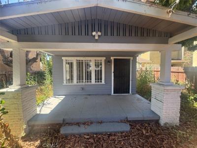 788 E 40th Place, Los Angeles, California 90011, USA