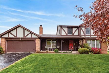 93 Orchard Creek Lane, Rochester, New York 14612