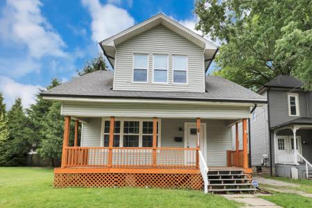 1104 Blue Avenue, Zanesville, 오하이오 43701, 미국