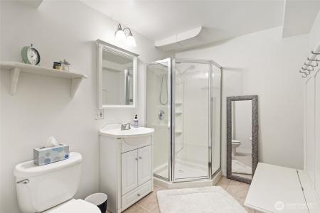 11019 NE 140th Street, Kirkland, Washington 98034, USA