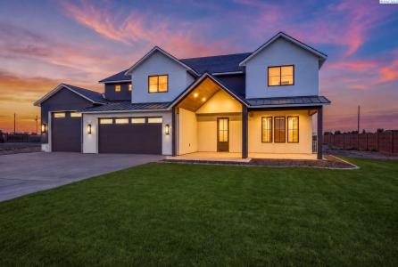 1 Lily Lane, Pasco, Washington 99301