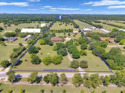 1900 S Duncanville Road, Ovilla, Texas 75154, USA