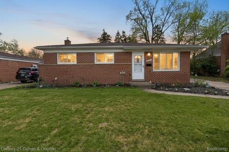 35669 Hees Street, Livonia, מישיגן 48150, ארצות הברית של אמריקה 