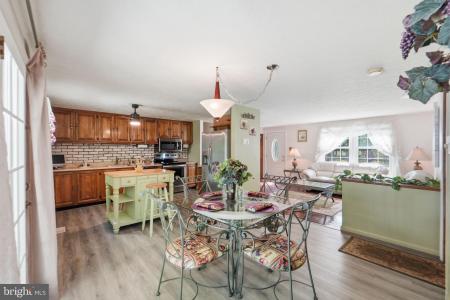 1034 Saint Pauls Drive, Waldorf, מרילנד 20602, ארצות הברית של אמריקה 