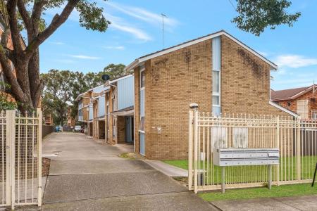 1/9 Gilbert Street, Cabramatta, NSW 2166, Australia