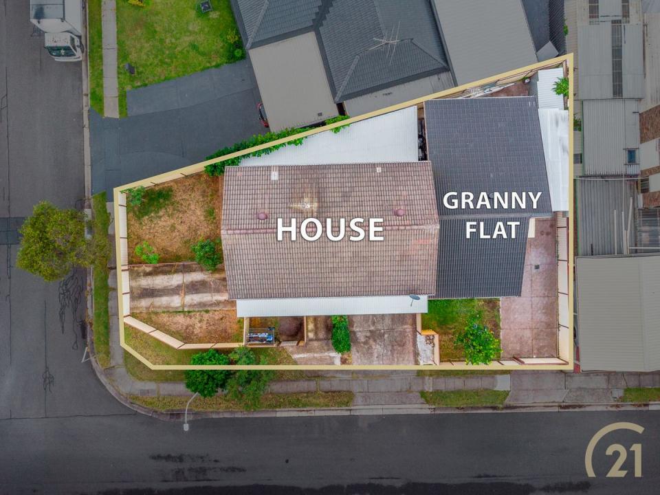 13 - 13A Devenish Street, Greenfield Park, NSW 2176, Australia