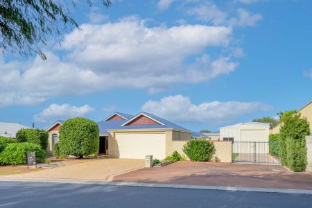 19 Samrose Road, Dalyellup, WA 6230, Australia