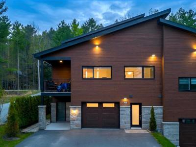 1100  Ch. de la Montagne, Orford, Quebec J1X 6X9, Canadá