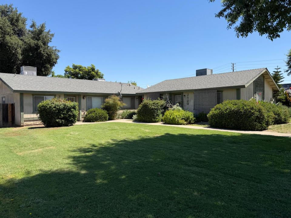 2520-2524 W Victor Avenue, Visalia, Kalifornien 93277, USA