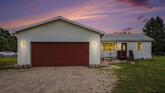 1001 Isabella Vista, Lake Isabella, Michigan 48893, USA