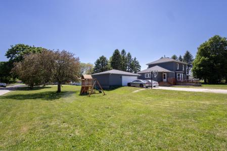 602 E Minnie Street, Radcliffe, Iowa 50230, USA
