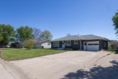 812 9th Avenue Ne, Belmond, Iowa 50421, USA