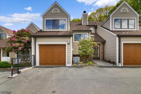 403 Betty Lane, Mine Hill Twp., NJ 07803-3051, USA