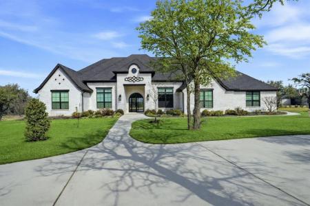 104 Woodview Creek Trail, Fort Worth, Texas 76108, USA