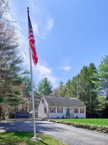 3 Hammond Street, Leicester, Massachusetts 01542, USA