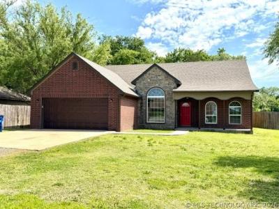 1502 NE 2nd Street, Wagoner, Oklahoma 74467