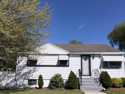 103 Cary Ave, Revere, מסצ'וסטס 02151, ארצות הברית של אמריקה 