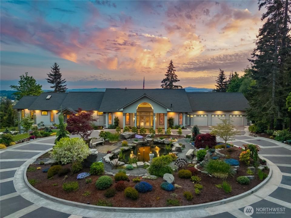 217 Alderwood Drive, Chehalis, Washington 98532