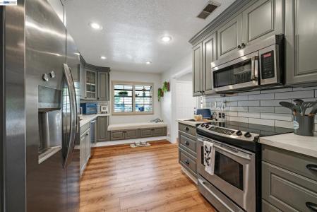 3277 Monika Ln, Hayward, California 94541, USA