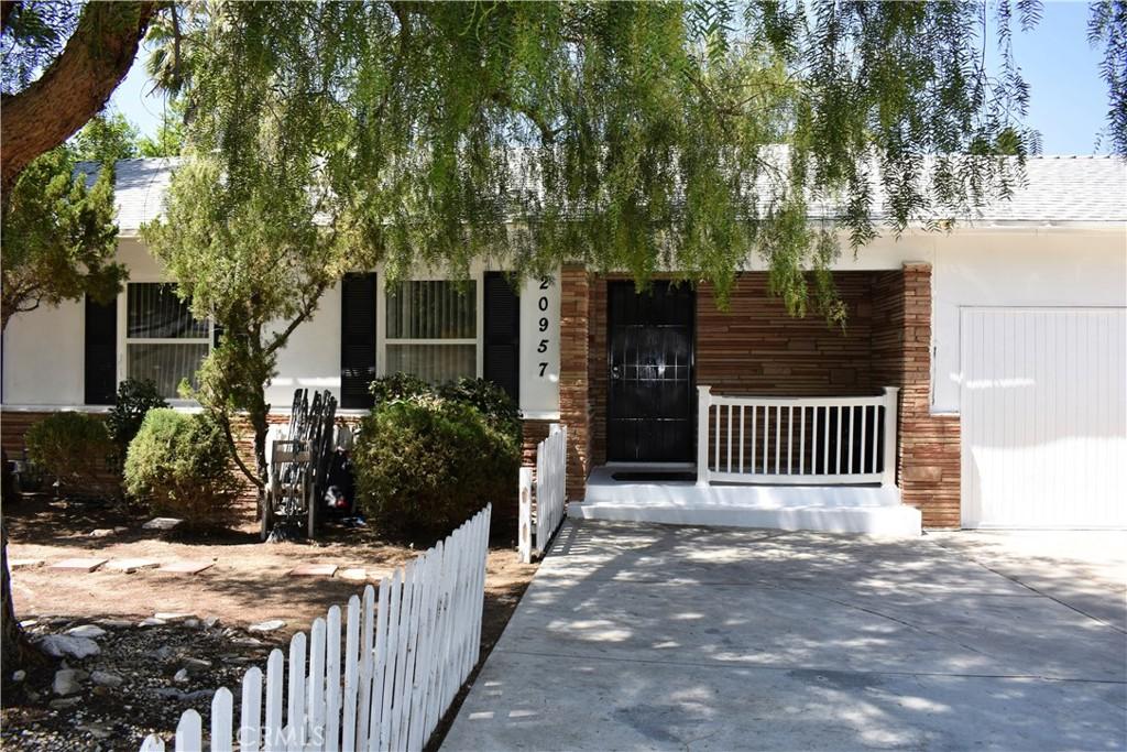 20957 Community St., Canoga Park, Califórnia 91304, Estados Unidos