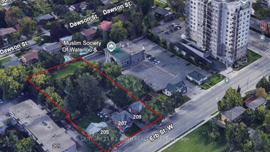 205-209 ERB STREET W, Waterloo, אונטריו N2L 1V6, קנדה 