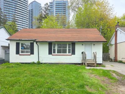 18 GRANDVIEW AVENUE, Markham, Ontario L3T 1G8, Canadá