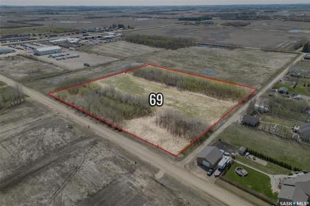 BLK 69 SASKATCHEWAN AVENUE, Humboldt, Saskatchewan S0K 2A0, Canadá