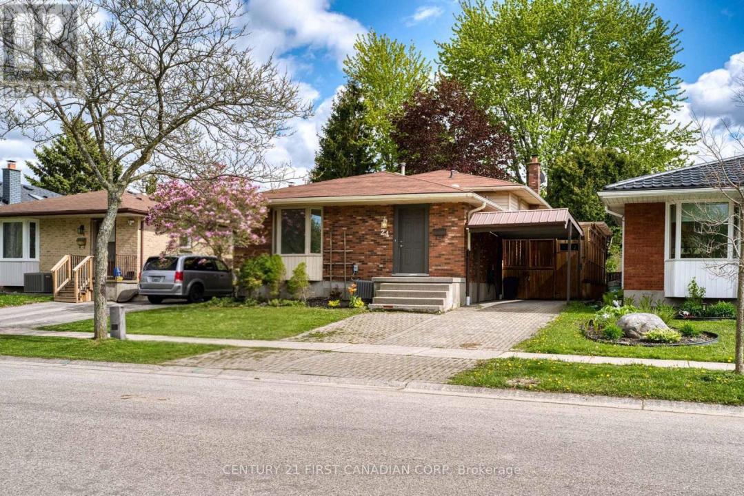 24 BLANCHARD CRESCENT, London North (north I), Ontario N6G 4E2, Canada