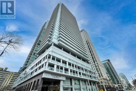 195 REDPATH AVENUE, Toronto (mount Pleasant East), Ontario M4P 0E4, Canada