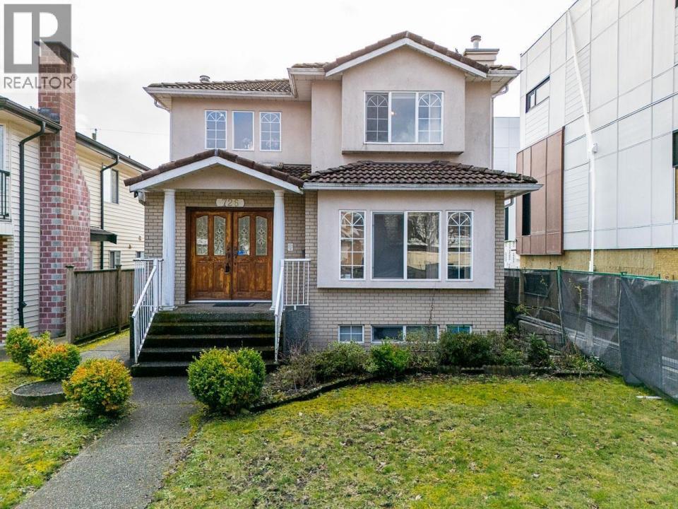 726 EAST 56TH AVENUE, Vancouver, Colúmbia Britânica V5X 1R9, Canadá