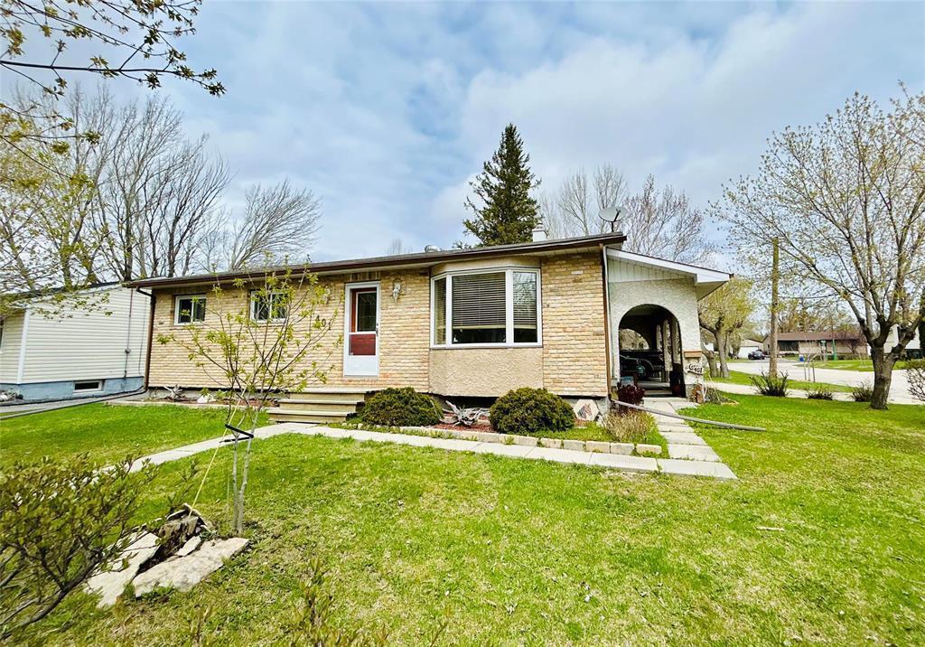 401 QUEEN AVENUE, Selkirk, Manitoba R1A 1G2, Canadá