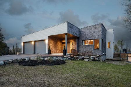 752  Ch. Viens, Magog, Quebec J1X 5N2, Canada