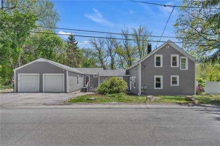 19 Hardwick Street, Cumberland, Rhode Island 02864, USA
