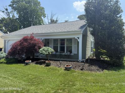 39 Sandhurst Street, Manchester, New Jersey 08759, USA