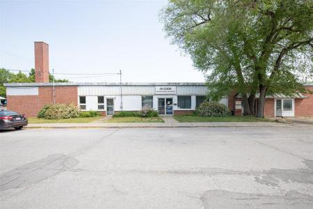 8 Rue Massicotte, Bedford - Ville, Québec J0J 1A0, Canada