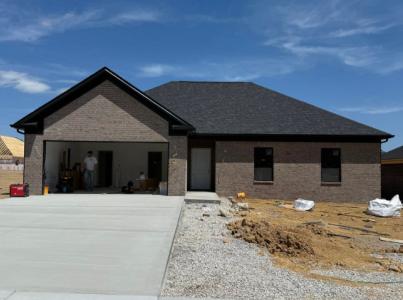302 Cinchpost, London, Kentucky 40741, USA